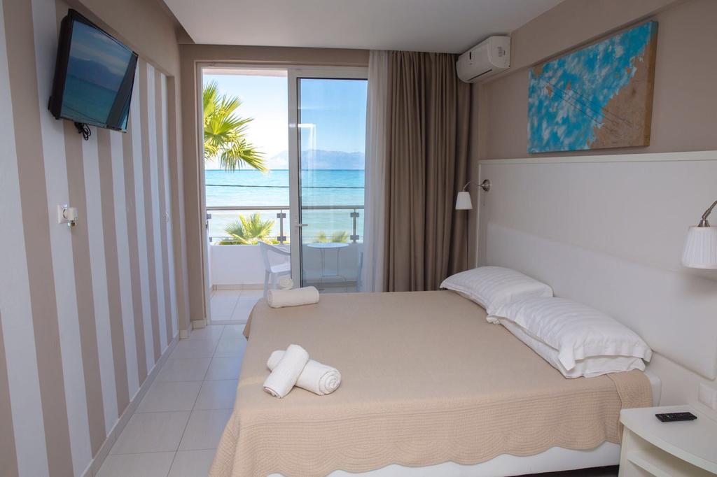 Double Room Front Sea View